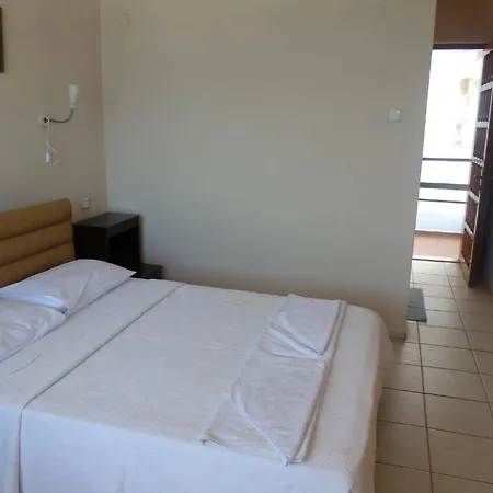 Otel La *