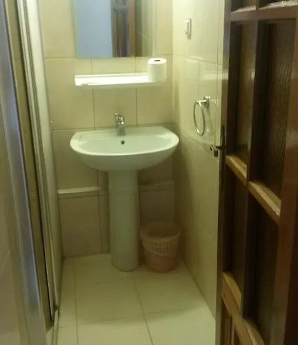 La Hotel *
