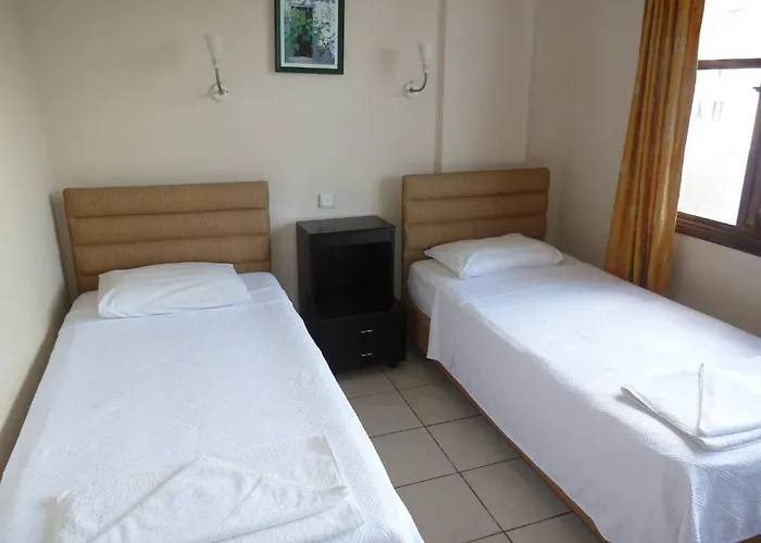 La Hotel *