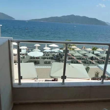 La Hotel *